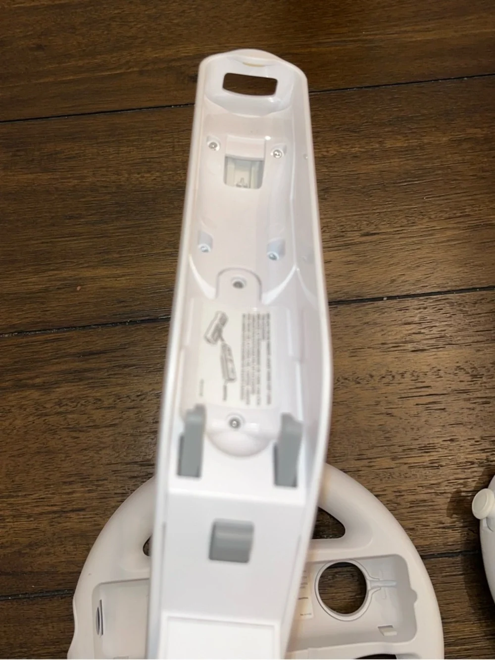 Nintendo Wii Remote Controller (2) Nunchucks, Drivers Wheel, Gun Frame Lot